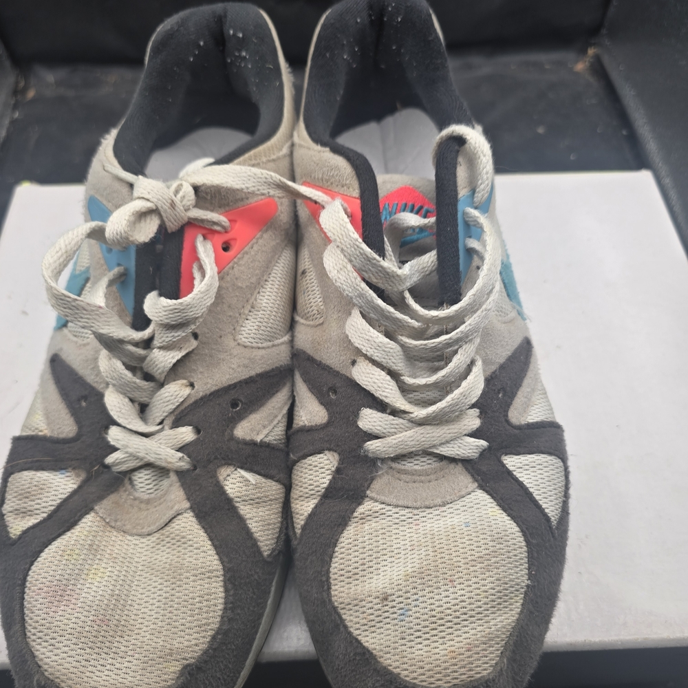 Nike‎ Black and Cream Sneakers with Pink Interior